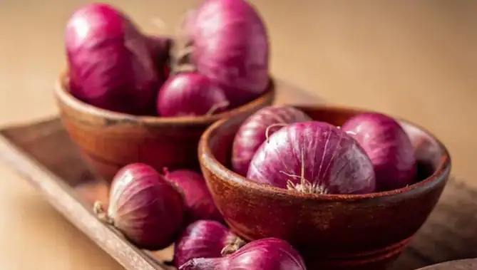 प्याज को काटें नहीं, फोड़ें