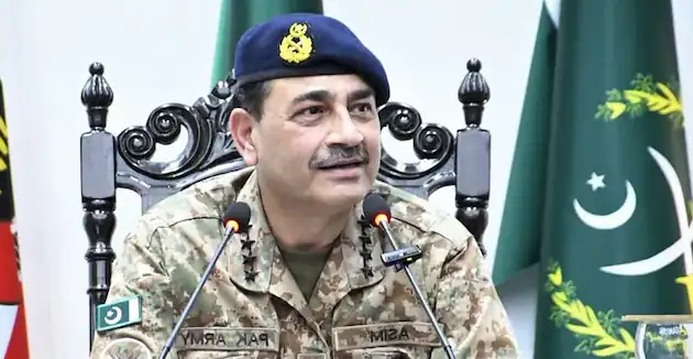 पाक सेना प्रमुख असीम मुनीर की अमेरिका में परमाणु धमकी: "हम आधी दुनिया को अपने साथ ले जाएंगे"