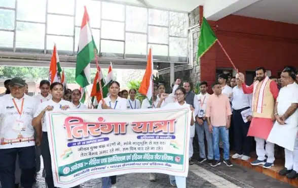 हरियाणा के मुख्यमंत्री सैनी ने चंडीगढ़ से कश्मीर के लाल चौक तक जाने वाली ‘तिरंगा यात्रा‘ को दिखाई हरी झंडी