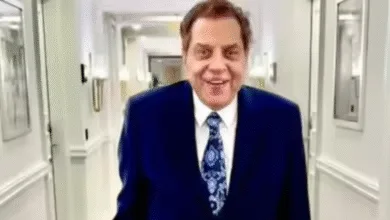 Actor Dharmendra Passes Away at 89: बॉलीवुड के ही-मैन का निधन, मुंबई में जुटा पूरा फिल्म जगत