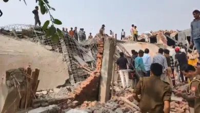 ग्रेटर नोएडा में तीन मंजिला इमारत भरभराकर गिरी; 5 मजदूर दबे, 3 को निकाला गया सुरक्षित | रेस्क्यू ऑपरेशन जारी