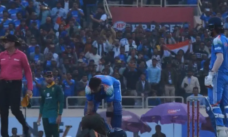 Kohli century celebration viral video