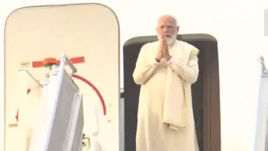 प्रधानमंत्री नरेंद्र मोदी थिम्पू, भूटान के लिए रवाना हुए