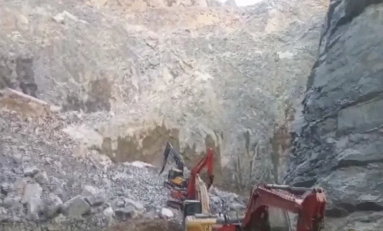 सोनभद्र खदान हादसा 2025