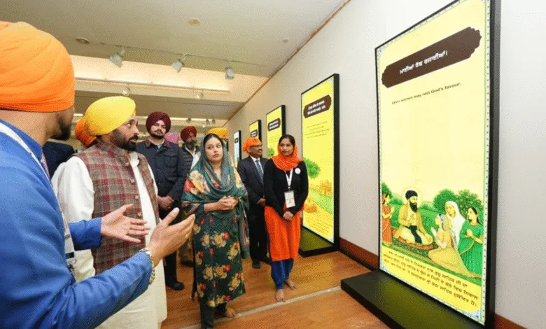 350वां शहीदी दिवस: CM मान परिवार सहित डिजिटल गैलरी पहुंचे