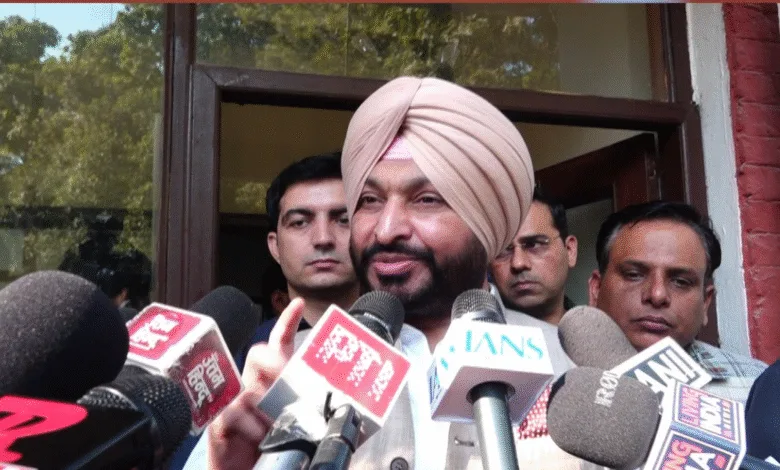 ‘दिल्ली ब्लास्ट के पीछे पाकिस्तान’: रवनीत बिट्टू का बड़ा बयान, बोले – यूनिवर्सिटी में माहौल खराब करने पहुंचे बाहरी लोग