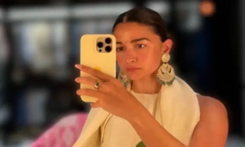 Alia Bhatt Social Media